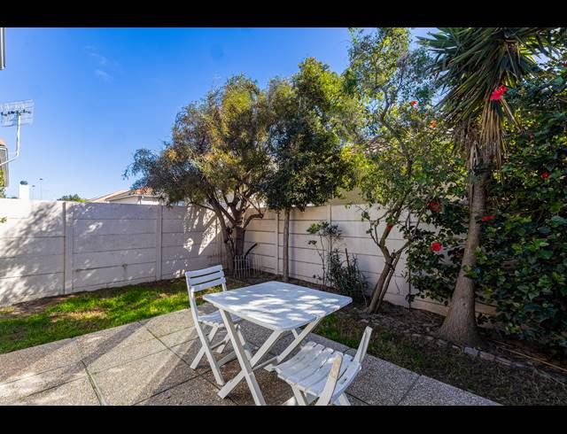 2 BEDROOM FREESTANDING FOR SALE IN SUNNINGDALE